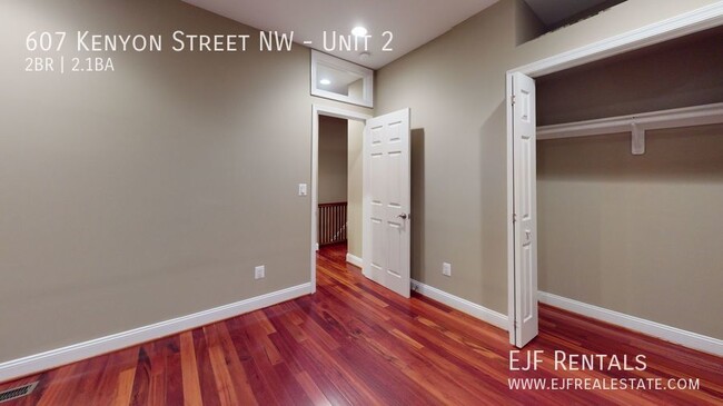 Building Photo - Renovated Two Bedroom Plus Den- Off Street...