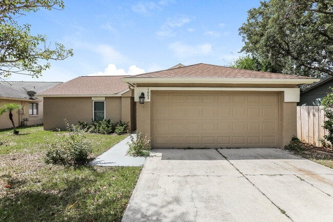 Building Photo - 1009 Black Willow Dr
