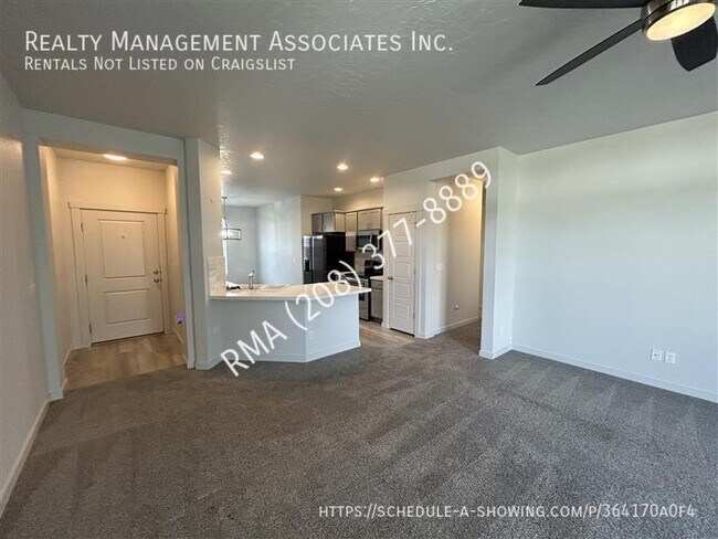 Building Photo - 6593 S Donaway Ave