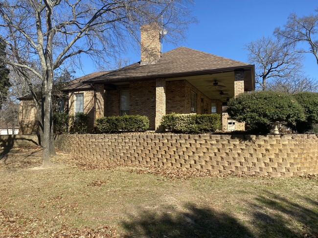 Foto del edificio - 148 Pinehurst Dr