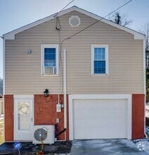 Building Photo - 1096 Lynn Garden Dr