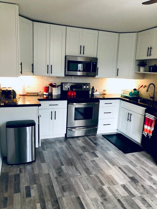 Foto del edificio - 4938 Alder Dr