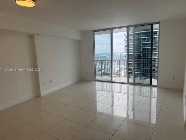 Building Photo - 1750 N Bayshore Dr