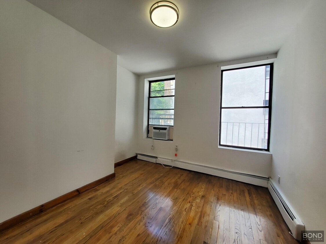 Primary Photo - 957 Second Avenue