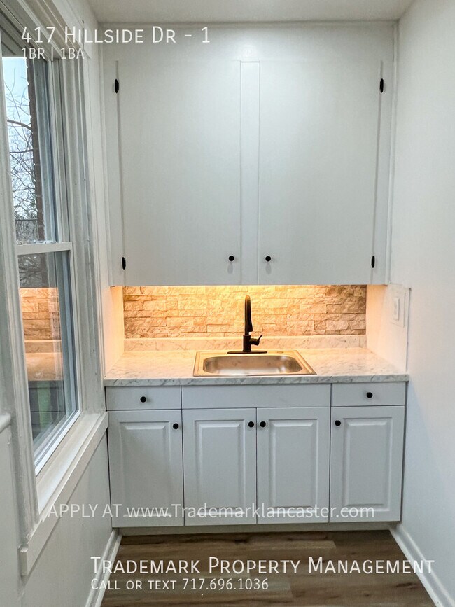 Building Photo - Beautifully Updated 1 Bedroom