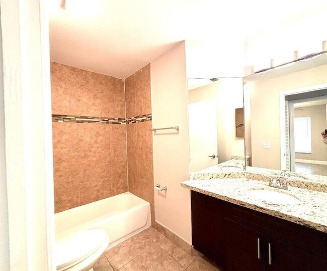 Foto del edificio - 1298 NW 15th Ave