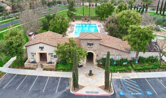 Foto del edificio - Four Bedroom Home in the Harlan Ranch Community