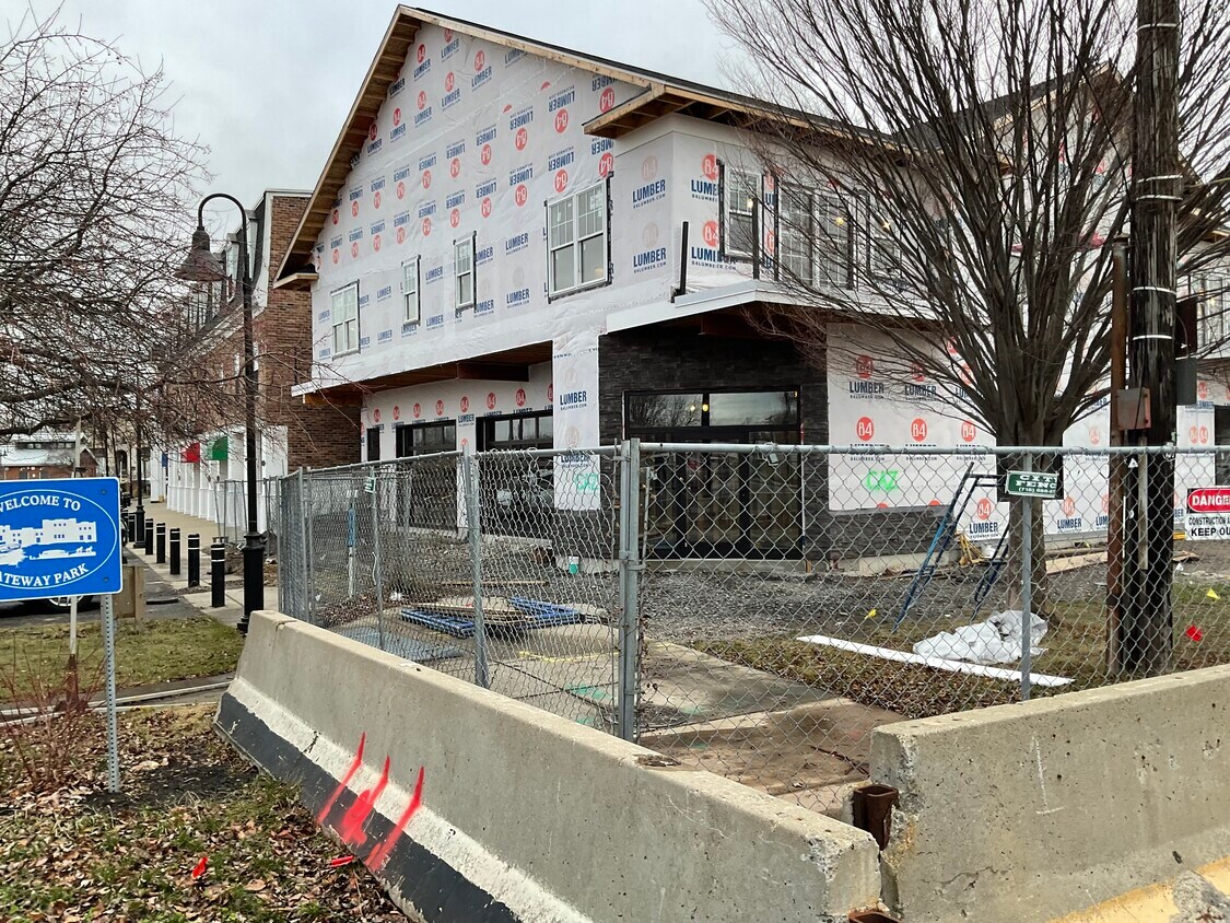 100 Sweeney St, North Tonawanda, NY 14120 Apartments in North