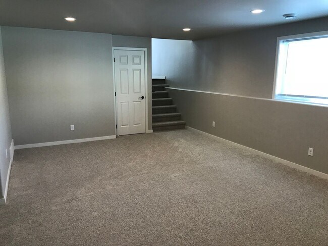 Foto del edificio - 3 Bed 3 Bath
