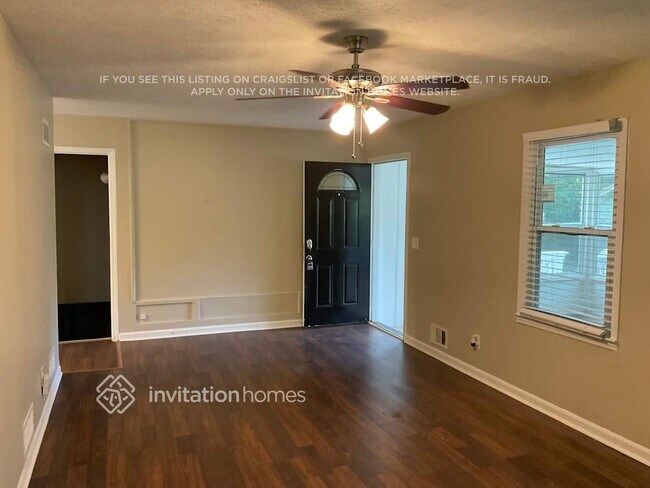 Foto del edificio - 504 Rivercrest Dr