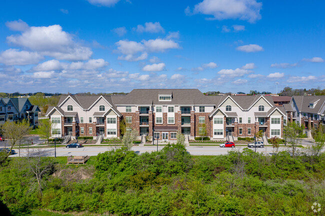 Building Photo - City Center at Deer Creek