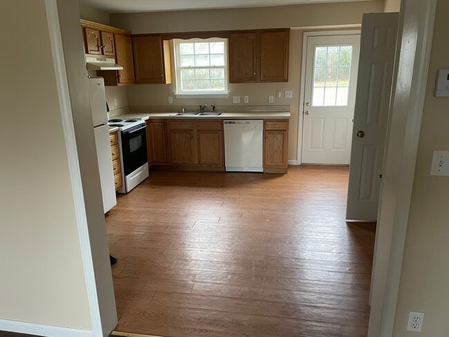Building Photo - 110 Pettus Pt