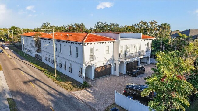 Foto del edificio - 5601 Bayshore Blvd