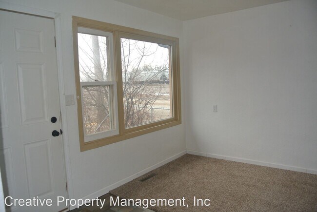 Building Photo - 3 br, 1 bath House - 501 10th ST NE