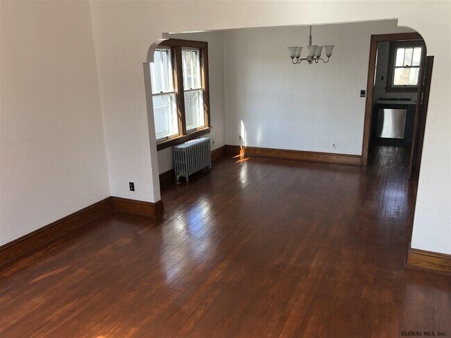 Building Photo - 331 McCarty Ave