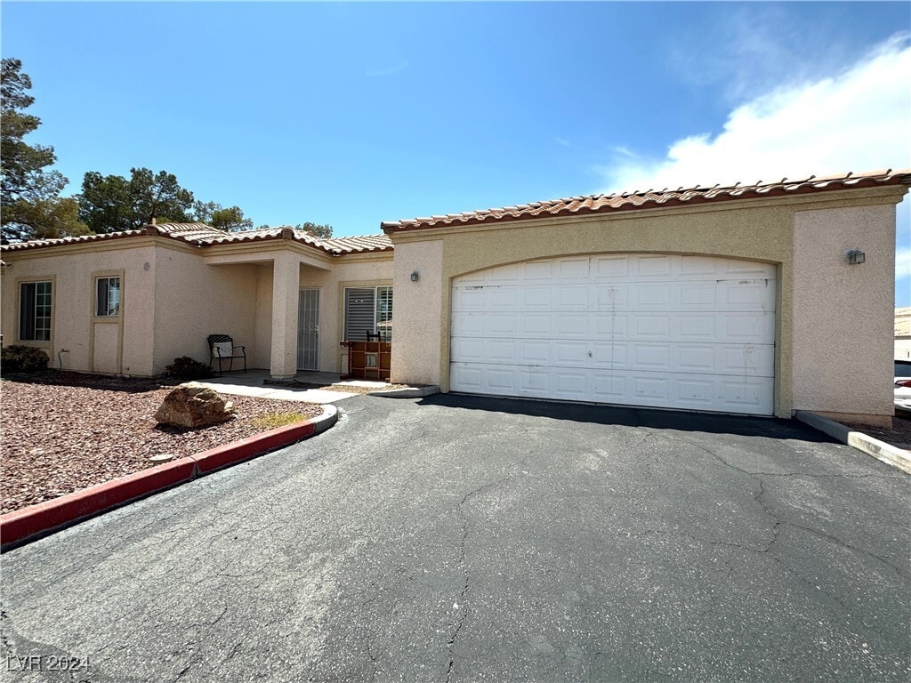 View of 1900 N Torrey Pines Dr Unit 127, Las Vegas, NV 89108 - Condo for Rent ...