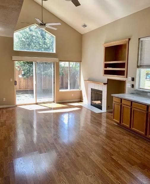 Foto del edificio - 880 Woodcreek Way