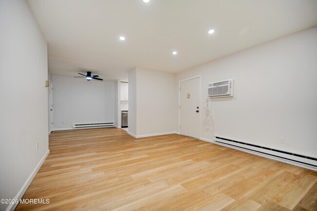 Foto del edificio - 99 Arrowood Rd
