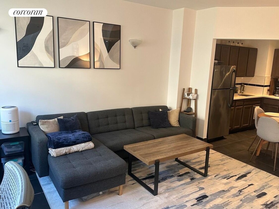 Primary Photo - 164 Attorney St