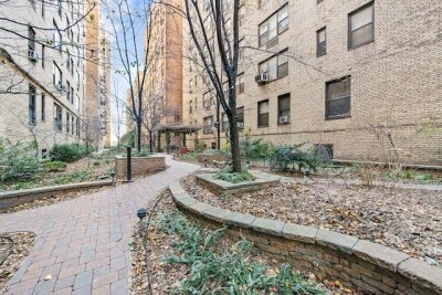 Building Photo - 400 E 52nd St