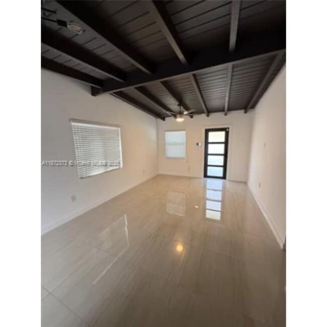 Building Photo - 4910 SW 98th Avenue Rd