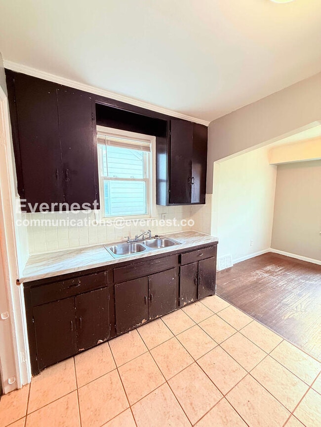 Foto del edificio - 8270 Trinity St