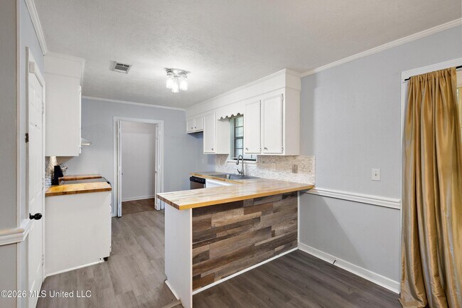 Foto del edificio - 548 Vineland Dr