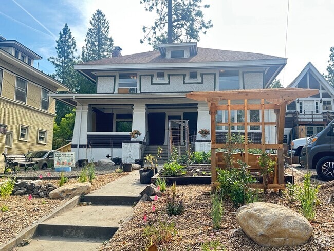 Building Photo - 801 S Lincoln St