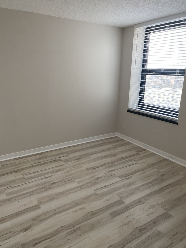 Building Photo - Upgraded 1bd condo with luxury finishes - ...