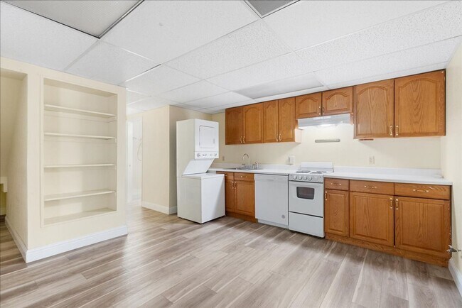 Foto del edificio - 2717 Knollwood Dr