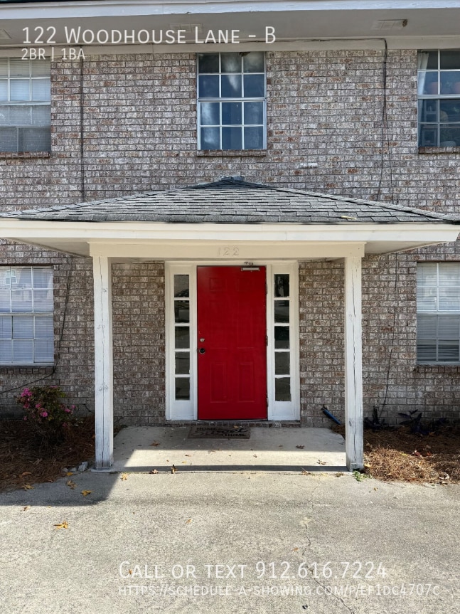 Building Photo - 122 Woodhouse Ln
