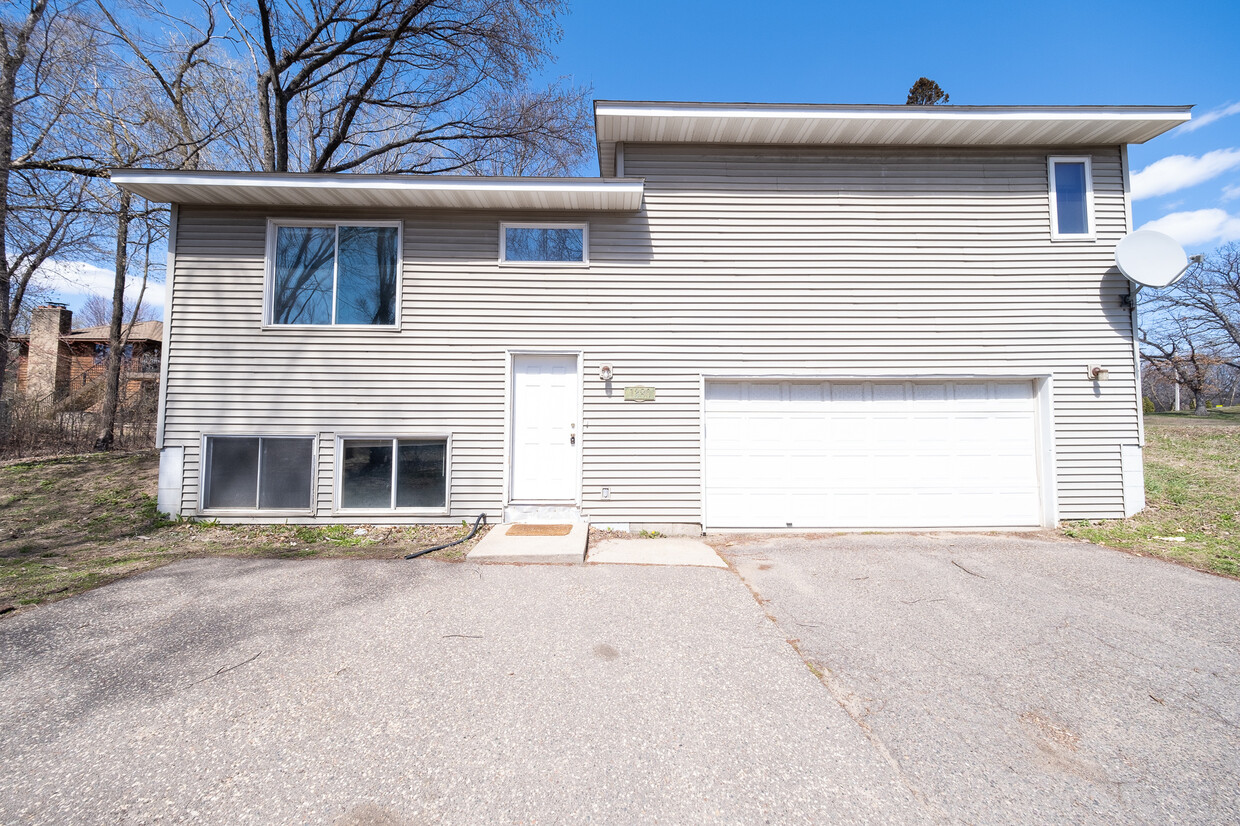 Foto principal - 1380 Silver Lake Rd NW