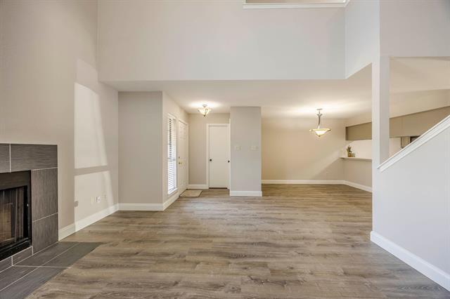 Building Photo - 2402 Cordoba Dr