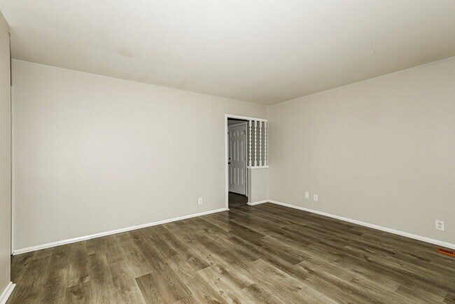 Foto del edificio - 4033 Arborcrest Dr