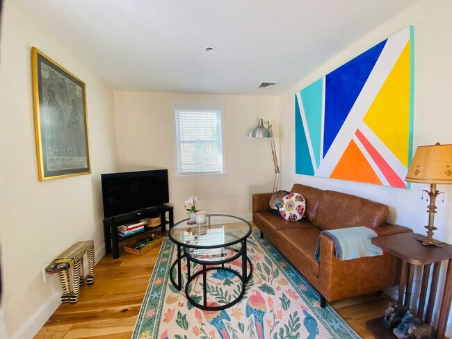 Foto del edificio - 3 Woodland Dr