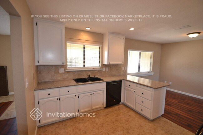 Foto del edificio - 7337 Holworthy Way