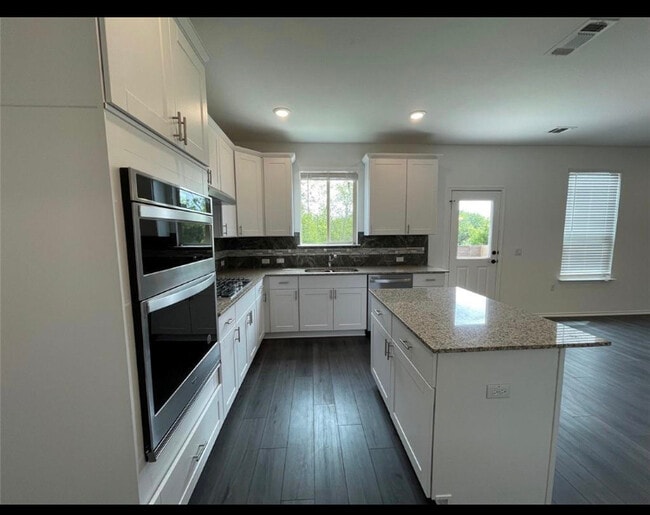Building Photo - 6721 Ellsworth Walk