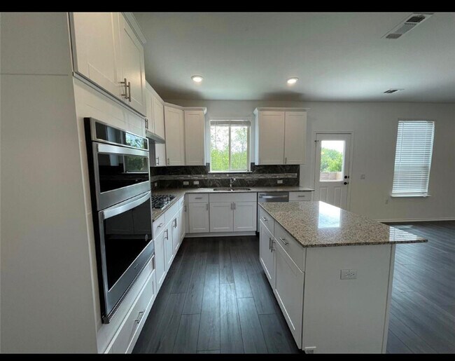 Foto del edificio - 6721 Ellsworth Walk