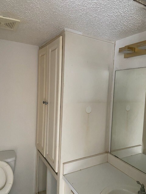 Foto del edificio - 125 Water Front Way