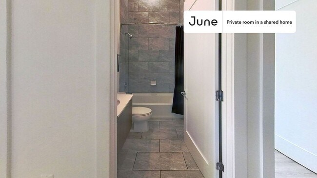 Foto del edificio - Room in Shared 4 bed/2 bath home