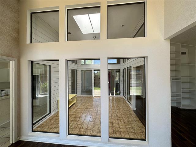 Building Photo - 7144 Manor Oaks Dr