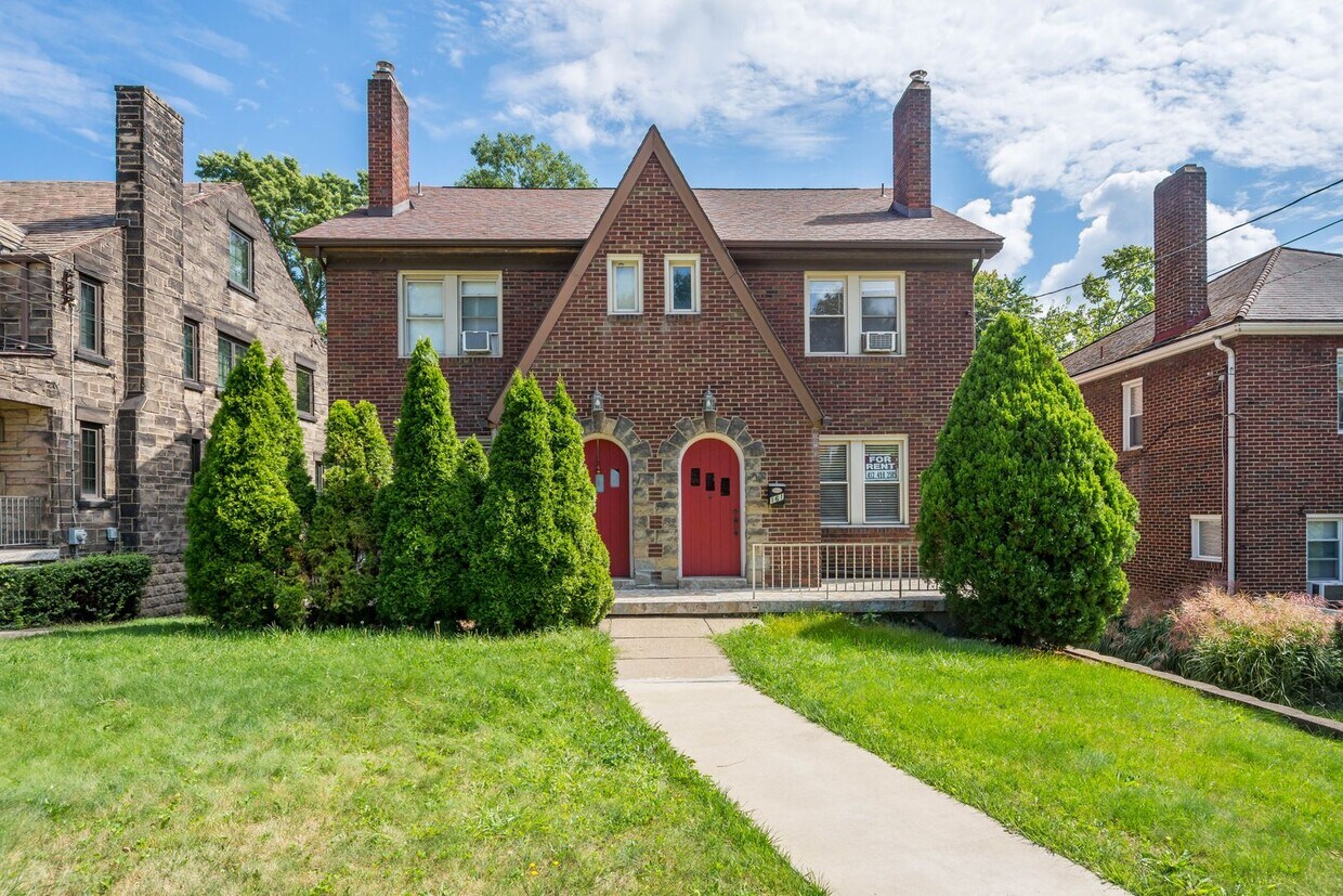 Primary Photo - 3 Bedroom Mt. Lebanon Home!