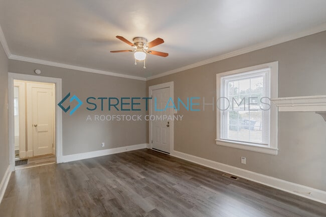 Building Photo - NOW OFFERING $250 OFF FIRST FULL MONTH IF ...