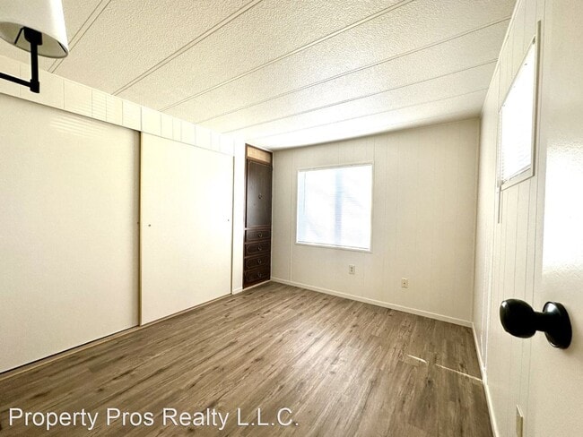 Building Photo - 2 br, 1 bath House - 1626 E. Coconino St. #5