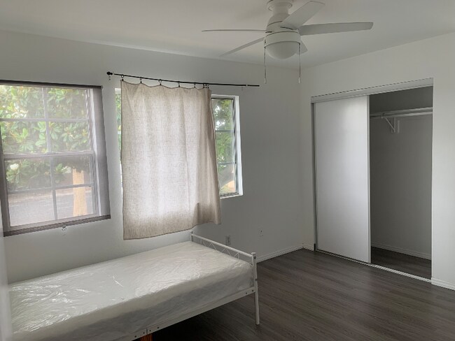 Foto del edificio - 2401 Heather Ave