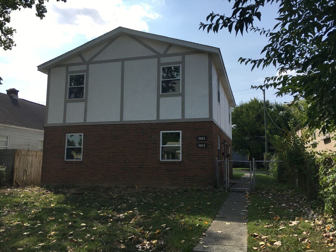 Primary Photo - 3001-3003 McGuffey