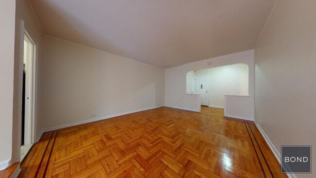 Foto del edificio - 124 E 24th St