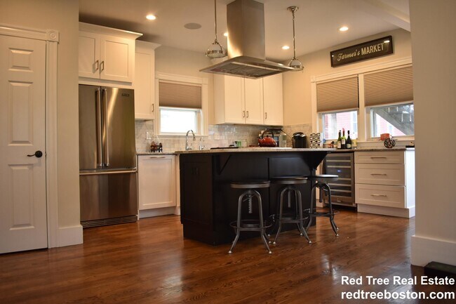 Building Photo - 52 Brastow Ave