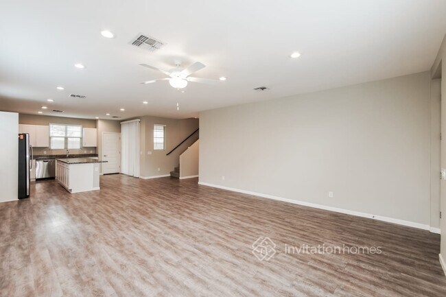 Foto del edificio - 5116 N 189th Glen