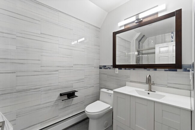 Foto del edificio - 232 1st St